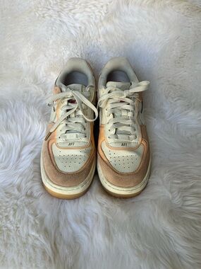 Nike Low-Top Sneakers in Cream and Tan Suede 7.5
